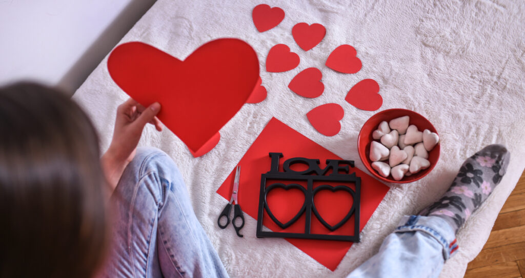 How to Celebrate Valentine's Day on a College Budget | Ascent Funding